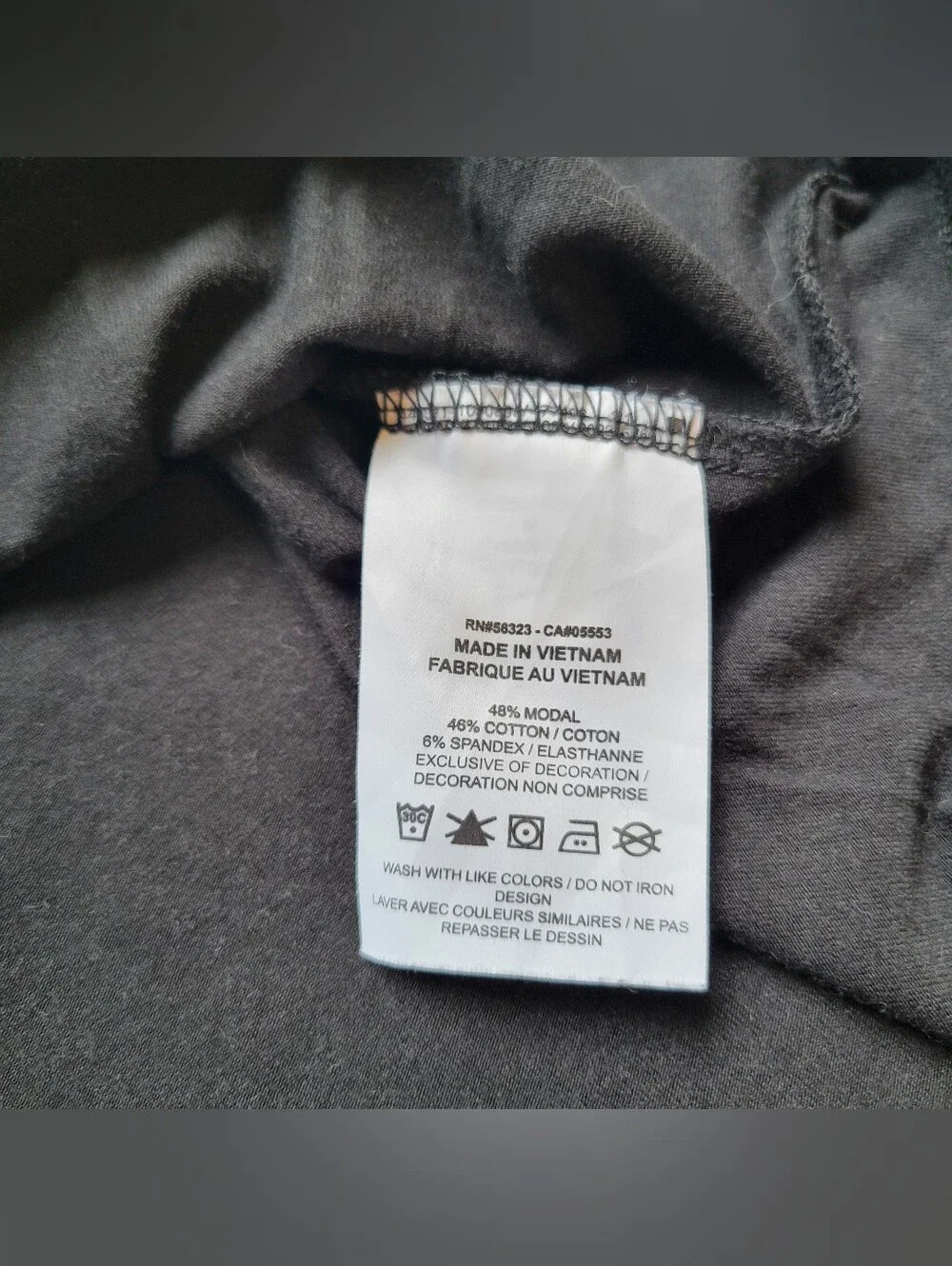 Nike Cropped Athletic Slim Fit Tee Womens Medium With Embroidered Logo Black